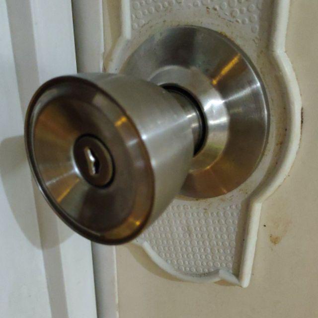 Kunci Bulat Kamar Mandi