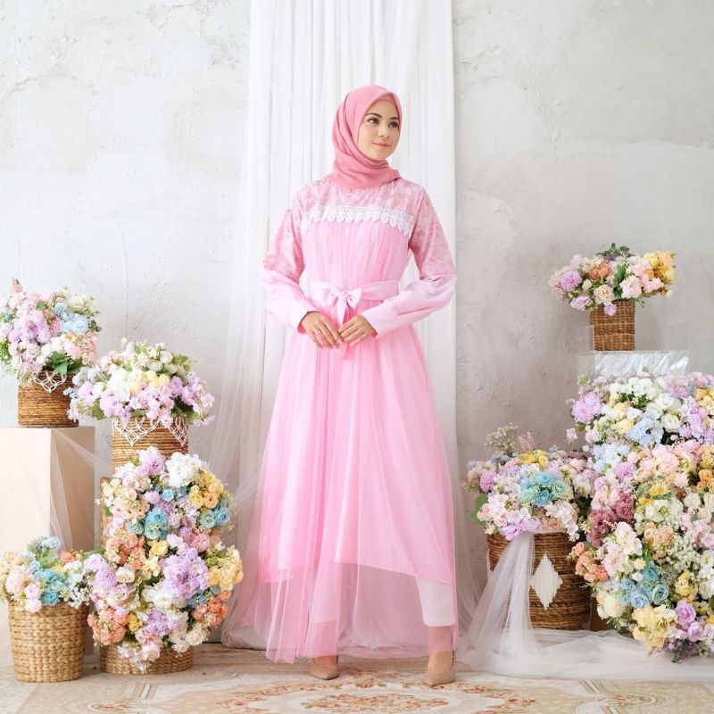 Maxi Nuraini / gamis / gamis wanita / gamis pesta muslimah / ootd/ ootd selebgram / Bridesmaids