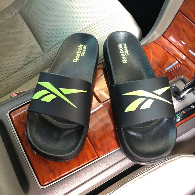 SANDAL REEBOK PRIA SENDAL SLOP SPORT SLIDE PRIA IMPORT SANDAL REEBOK PRIA SENDAL SLOP SPORT SLIDE PRIA IMPORT