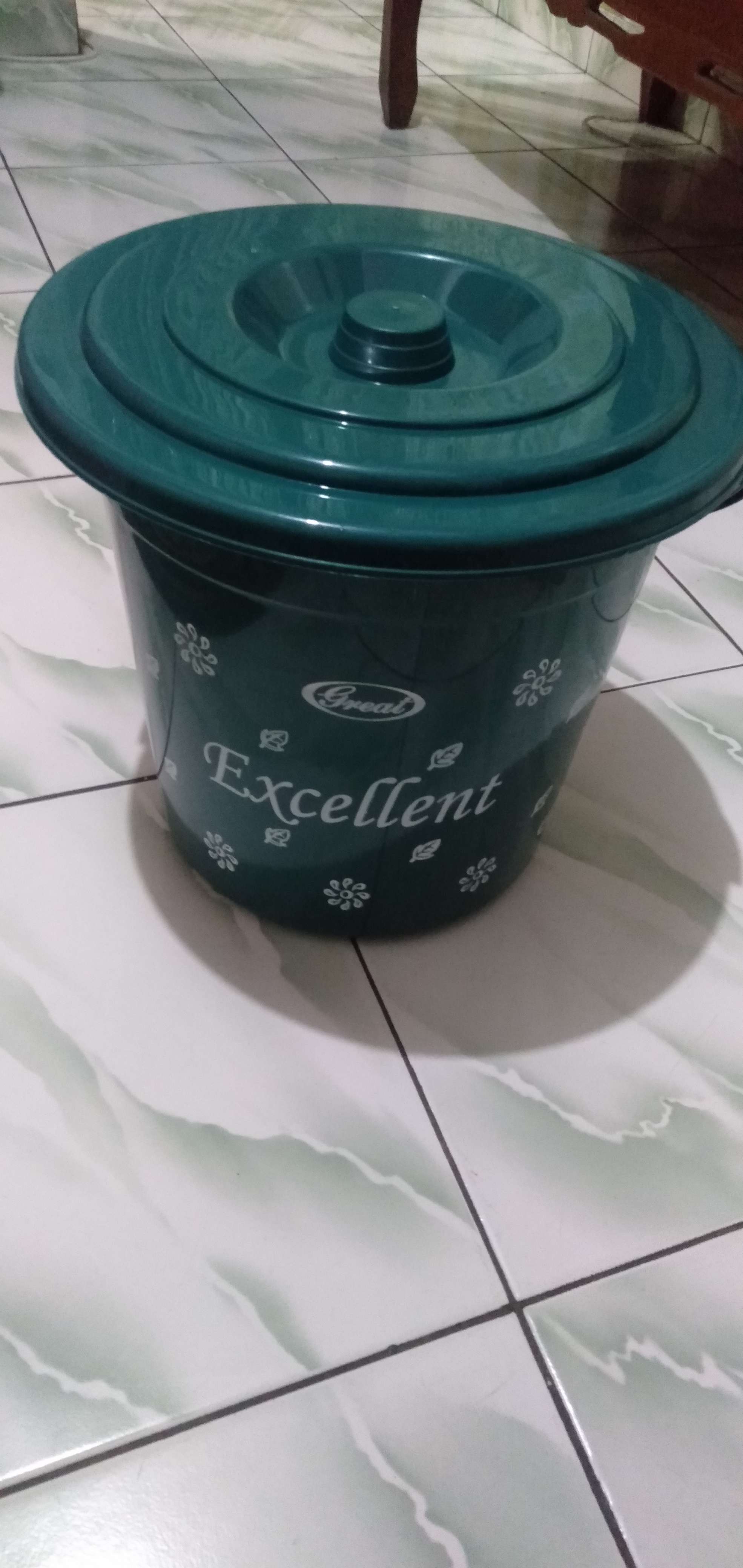 Ember Air - Ember Plastik Excellent Ukuran 3, 4 Dan 6 Galon Dengan Tutup