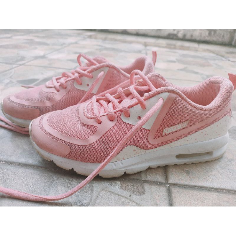 Running shoes merek 361 degree