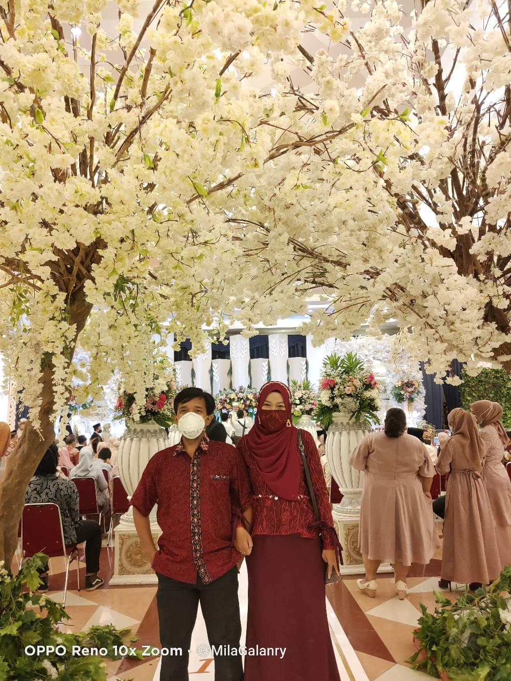 Nivana - Couple Atasan Ayah Anak Ibu Batik Mega Merah Sarimbit Keluarga Seragam