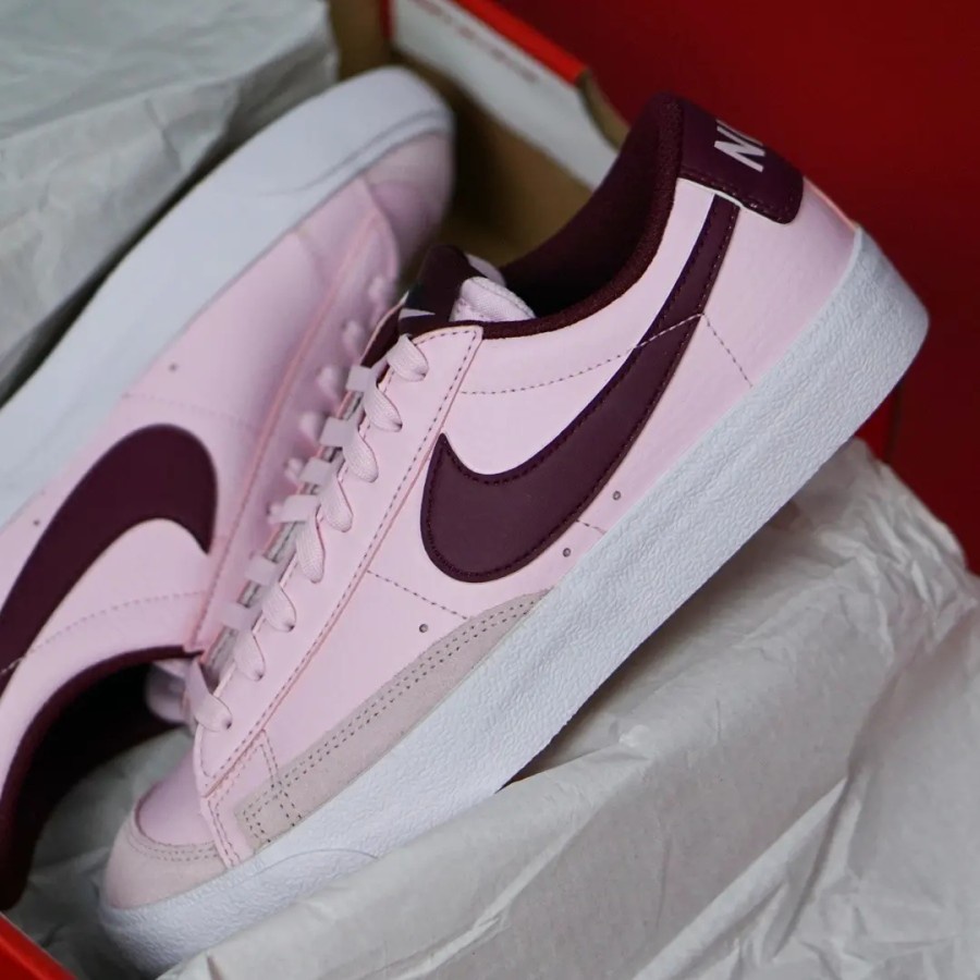 ORIGINAL Nike Nike Blazer Low 77 SE White Pink Sepatu Wanita BNIB