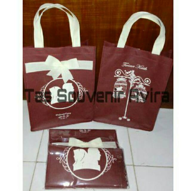 

Tas Souvenir / Tas Souvenir Pernikahan / Tas Undangan / Tas Tasyakuran ukuran 20x10x30