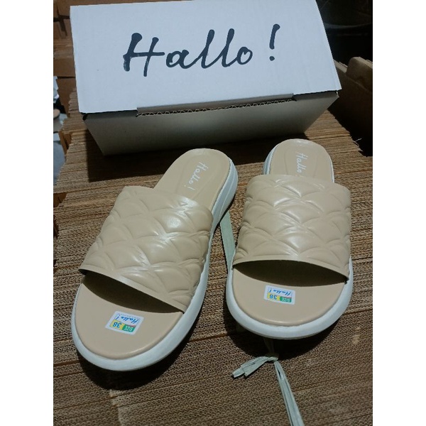 Hello Slop Sandal Cewek Slip On Branded Original (Hello Keysa)