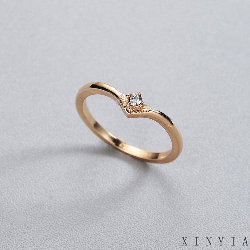 Cincin Bentuk V Bahan Zircon Untuk Wanita