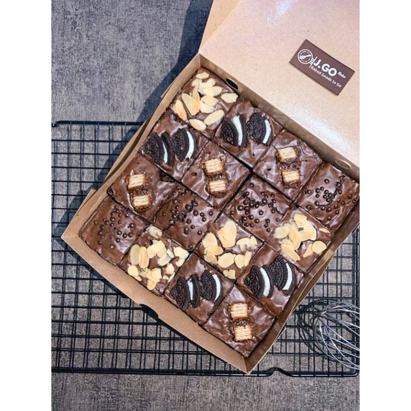 

Premium Fudgy Brownies panggang / brownies panggang 20x20cm / J.go Bakes