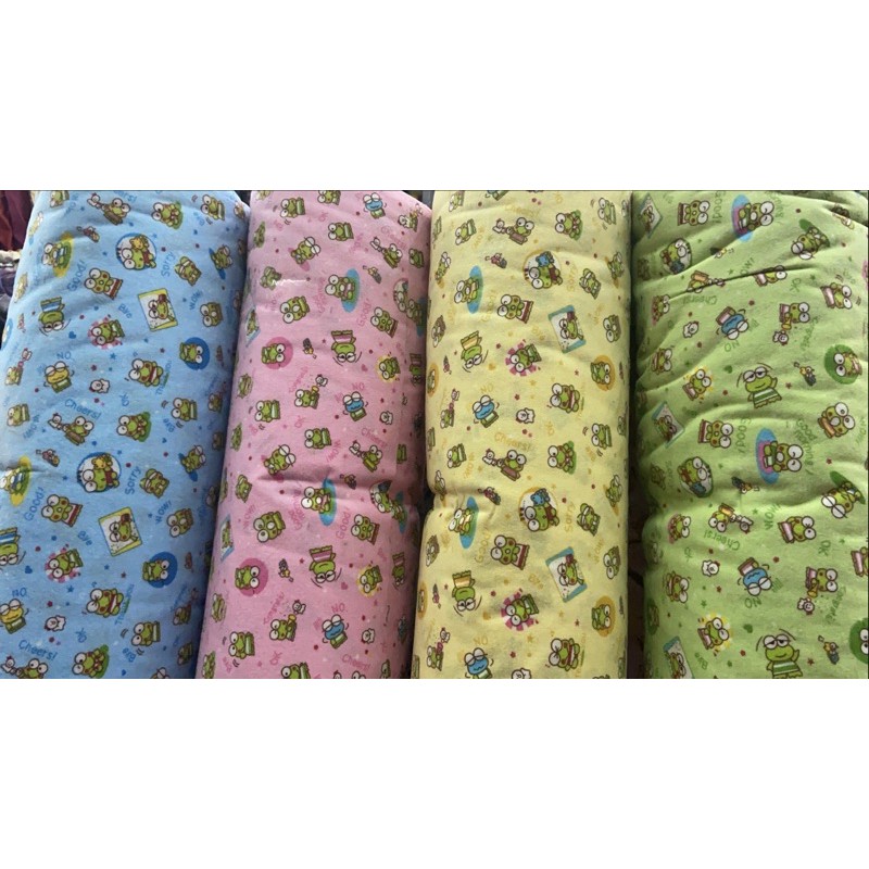 kain flanel keropi keroppi bedong