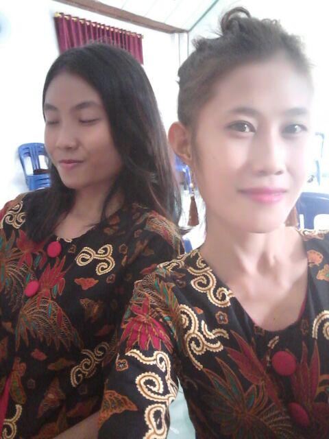 Batik Couple Dan Anak Mawar Daun