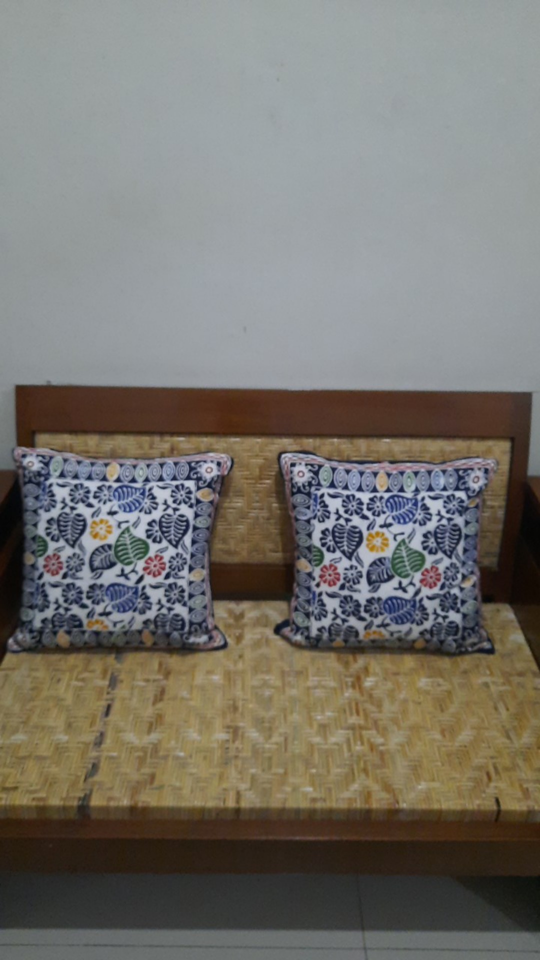 Set Sarung Bantal Kursi Batik Nature