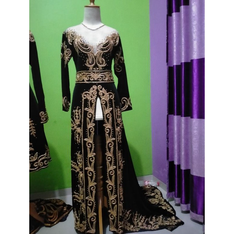 gaun pengantin adat Jawa couple