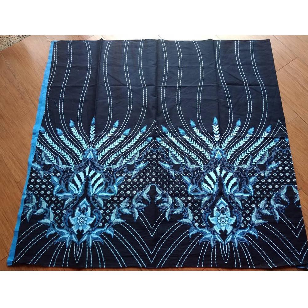 Ve<br />j<br />5586<br />pzkain Batik Solo Motif Gunungan Akar Warna Biru