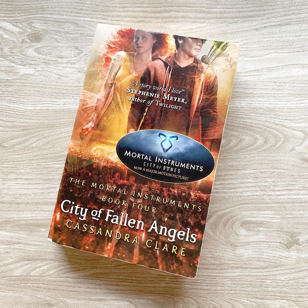 Preloved Buku - City of Fallen Angels by Cassandra Clare