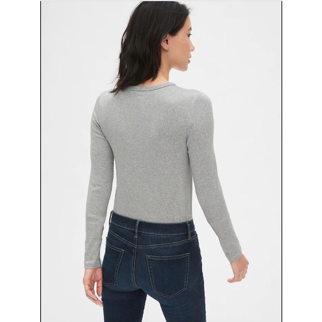 GAP Modern Crewneck Long Sleeve T-shirt / Kaos wanita lengan panjang