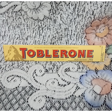 

Toblerone milk chocolate 100gr/200gr - Coklat Batangan - BintangGrosir