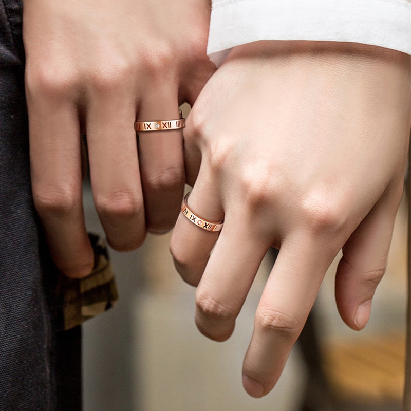 Cincin Pasangan Bahan Titanium Steel Warna Rose Gold Untuk Unisex