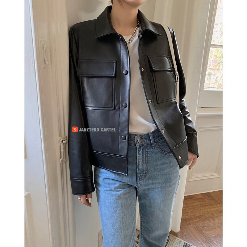 JNK x ELMA - Jaket Kulit Casual Pria Wanita Leather Jacket Synthetic Reguler Premium Trendy Cewek Cowok Perempuan Laki Laki OOTD Viral Korean Style Musim Semi Musim Gugur Mantel Pakaian Ramping Pengendara Sepeda Korea Dual Pocket Oversize Kekinian Modern