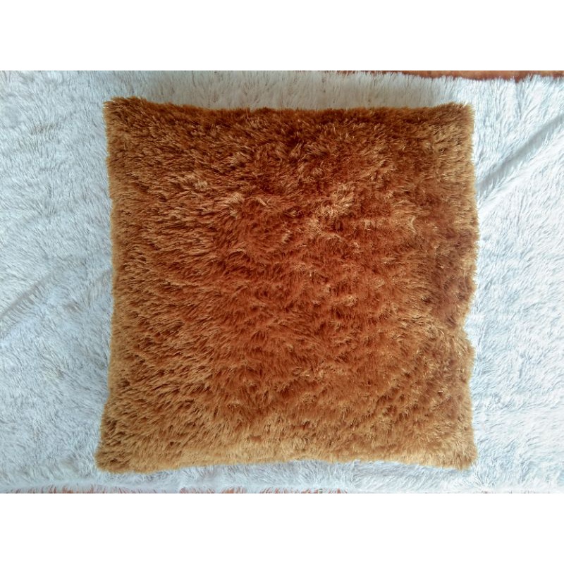 SARUNG BANTAL JUMBO BULU UK 50*50 LEMBUT DAN TEBAL