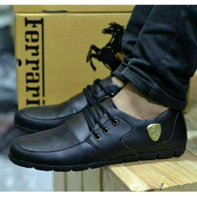SEPATU FERRARI MUSTANG KING