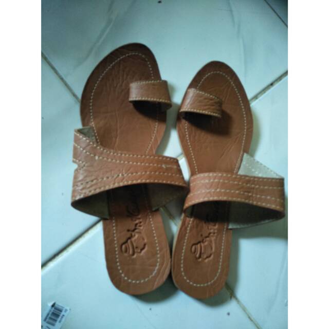 Sandal wanita dr kelvin
