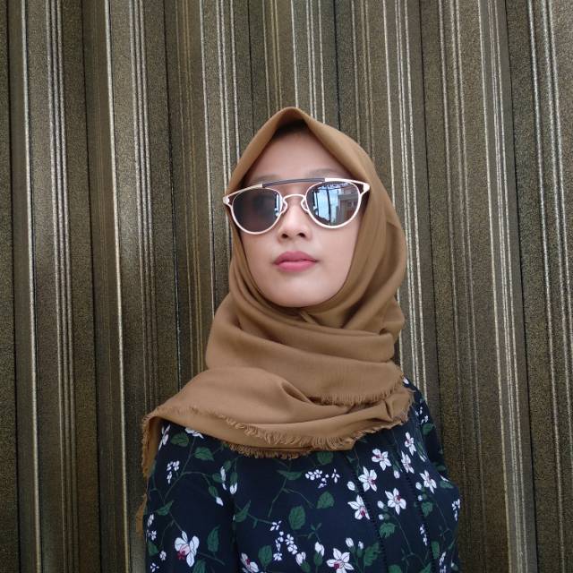 Rawis Segiempat by Novie / Square Rawis Polos Choco / Daily Hijab / Hijab Segiempat Polos Katun