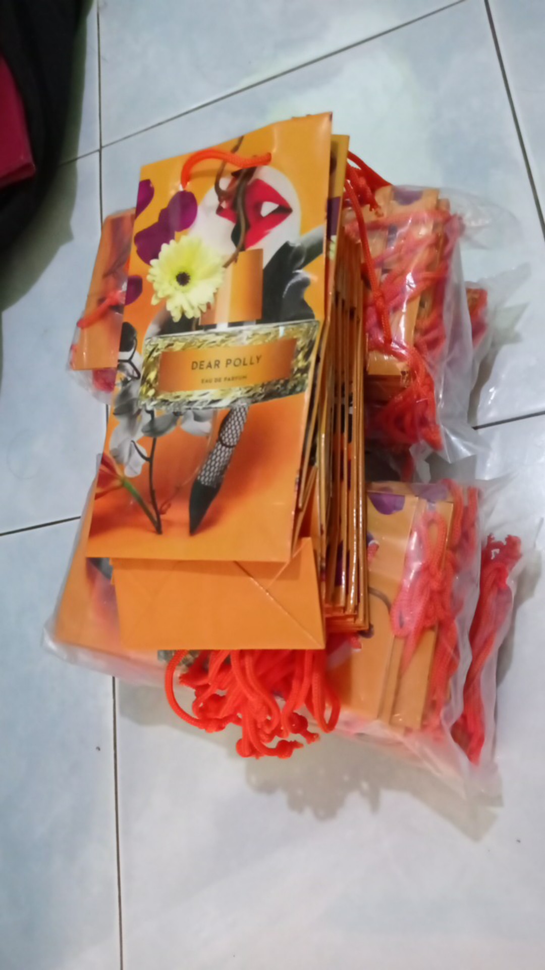 Papper Bag Parfum. Ukuran Sedang  P 4 X L 9 X T 17cm | Harga Perkodi