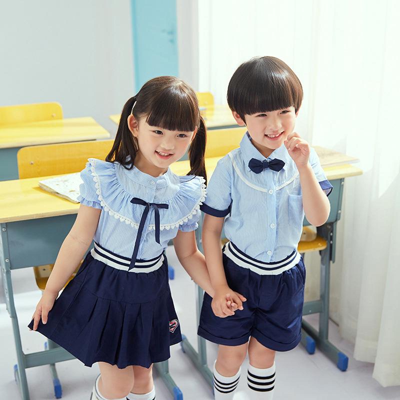 Seragam sekolah anak anak TK lulusan sekolah dasar Seragam sekolah anak anak TK lulusan sekolah dasar