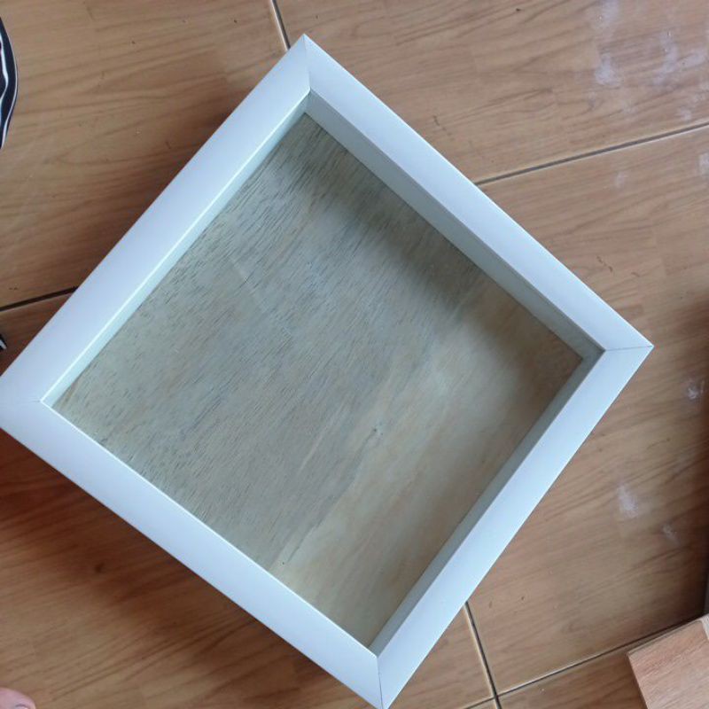 pigura 3D 30*30*3 freme singgle putih polos