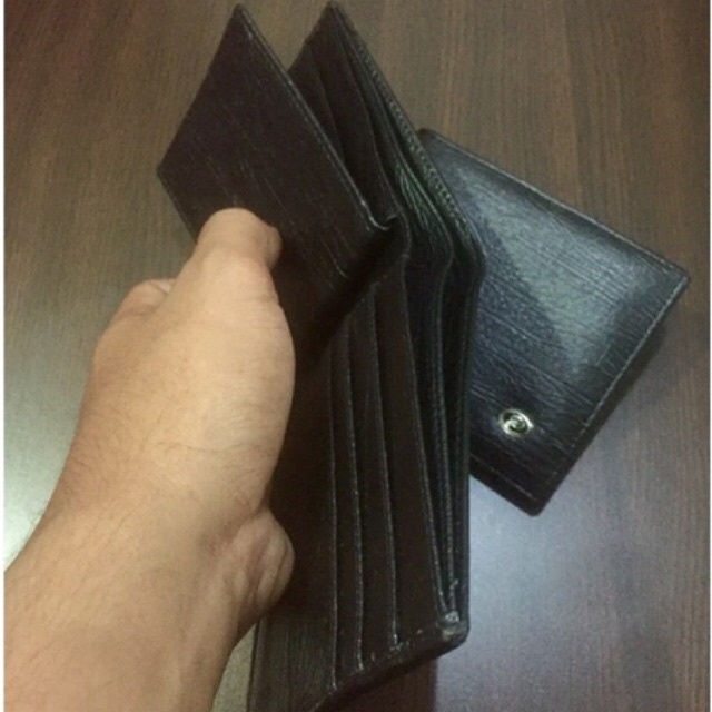 [anton hilmanto] dompet lipat biasa peia bahan kulit sinteyis lokal urat kayu bona #dompet #dompetlipat #dompetpria #dompetcowok #dompetbagus