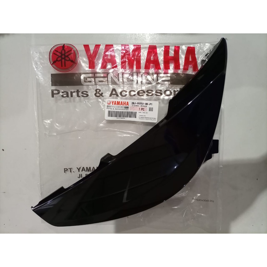 COVER SAMBUNGAN  COVER SAMPING KIRI HITAM ORIGINAL YAMAHA MIO GT/PANEL 1 2BJ-F835U-00-P1