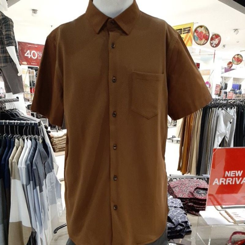 Kemeja pria polos lengan pendek artikel MODHI brand menstop
