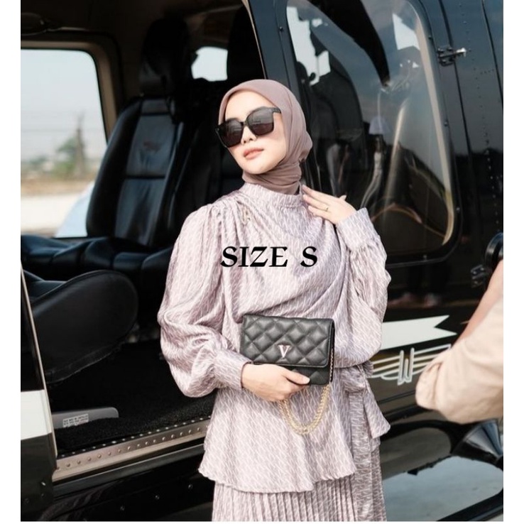 Kind Blouse Rossen by vanilla hijab