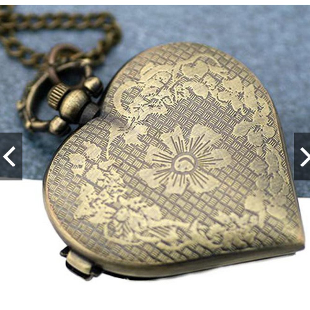 Jam Saku Kalung Quartz Casing Model Hati Hollow Bahan Alloy Warna Emas Terlaris