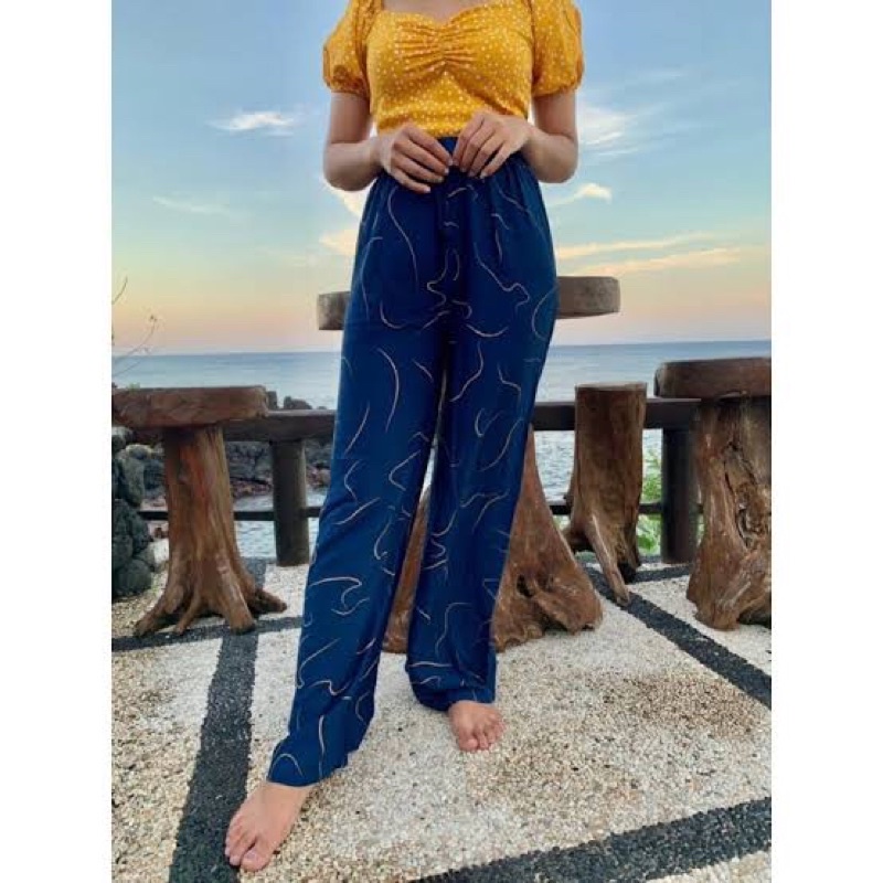 Celana Kulot Karet Motif Cacing Garis