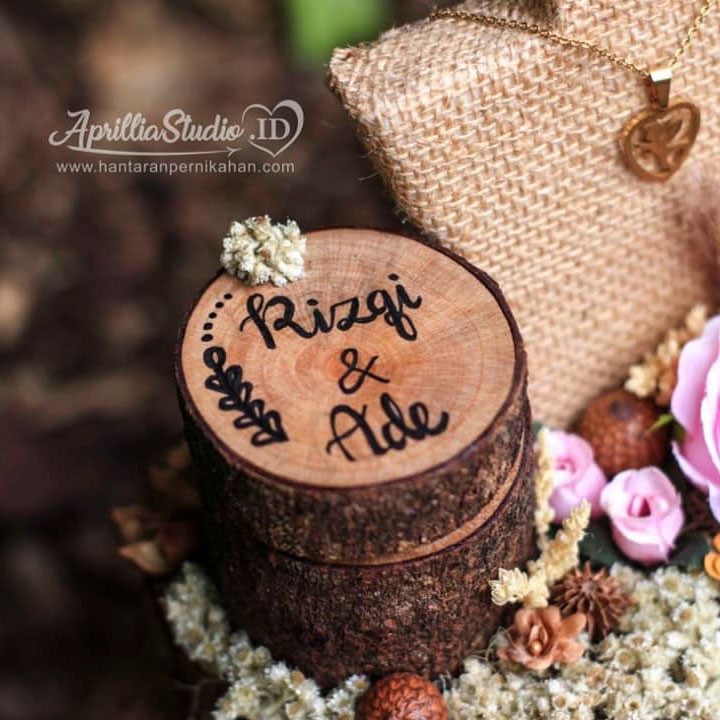 RING BOX KOTAK PERHIASAN KALUNG DAN CINCIN RUSTIC