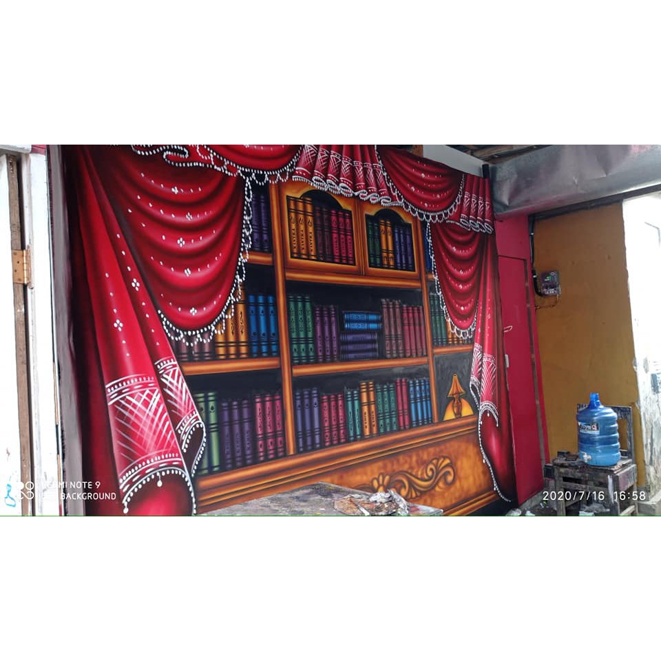 Background Wisuda Rak buku Tirai Merah