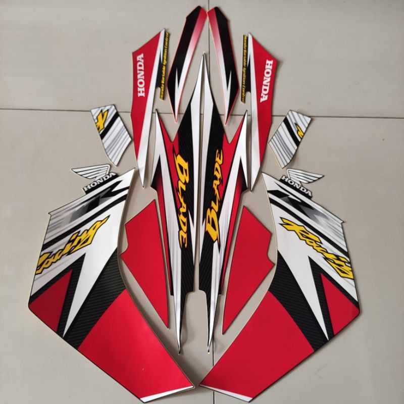 STRIPING STICKER HONDA BLADE 2013 HITAM MERAH STRIPING BLADE 110 HITAM STRIPING BLDAE 110 2013 HITAM