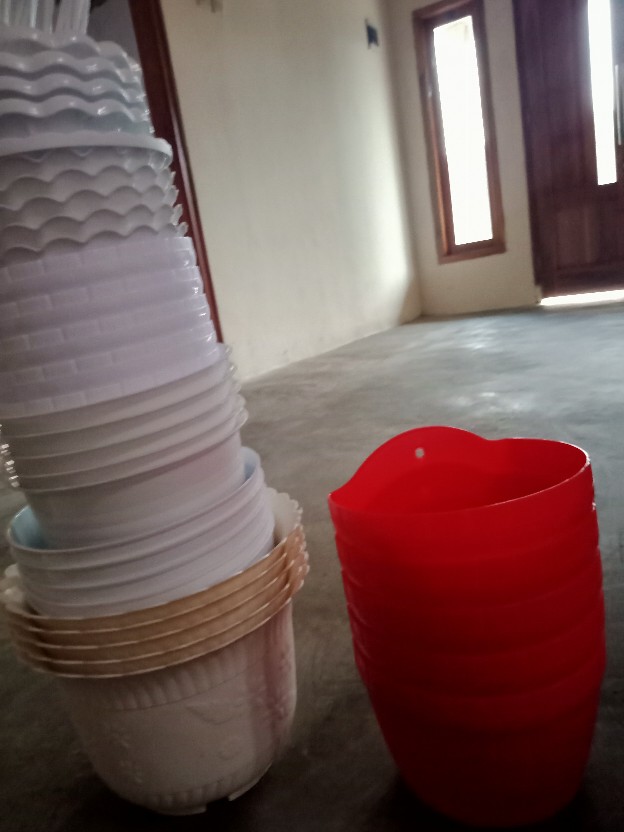 Pot Tanaman / Bunga Gantung 25 Renda Putih