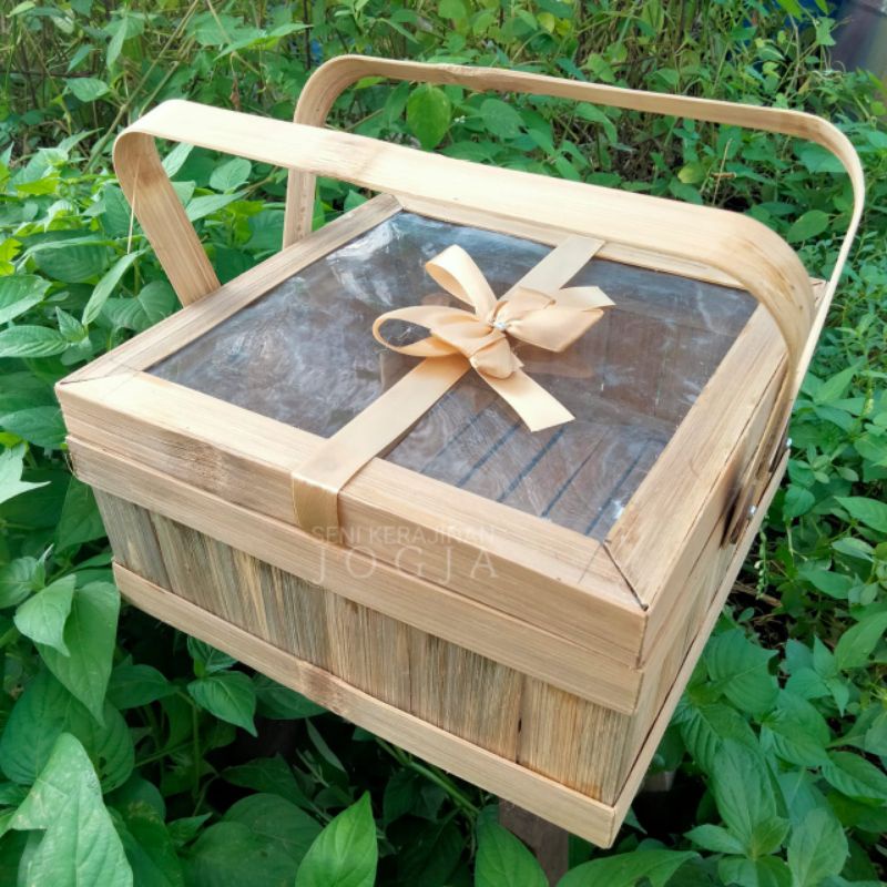 

Keranjang Bambu 25x25 Mika dan pita/Hadiah/Seserahan/Kado/Makanan/Wafer/Lebaran/Wadah/Hampers/Pesta/Properti/Murah/Sembako/Besek/Minyak/Parcel/Imlek/Natal