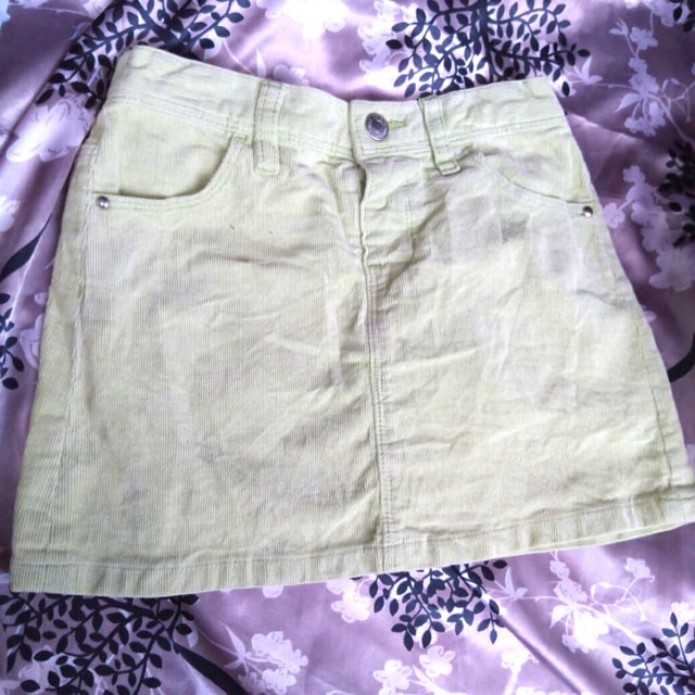 Uniqlo Preloved Anak Rok Mini