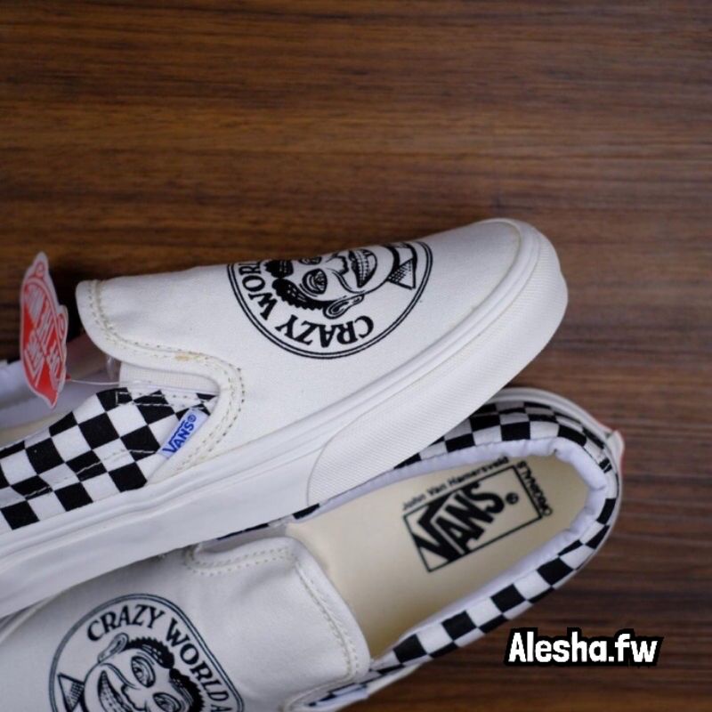 Sepatu Vans Slip On CrazyWorld white Premium Terlaris