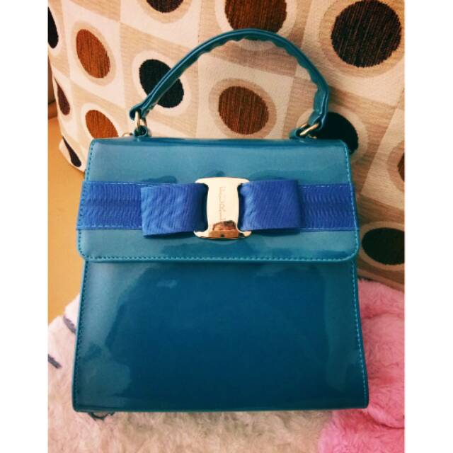 Preloved tas second  fashion bag furla tosca