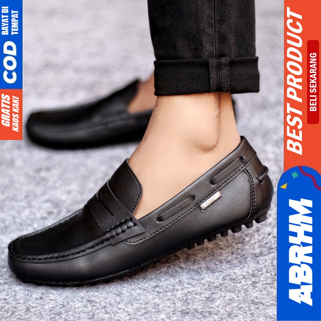 Sepatu Slip on Pria Santai Casual Formal Kulit Syntetic Kerja Kantor Kuliah Kondangan Hitam Keren Terbaru