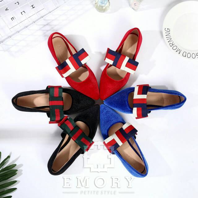 Sepatu emory