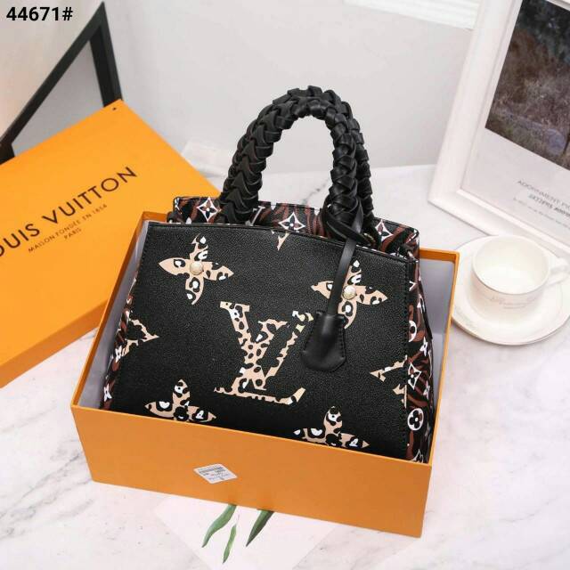 TAS WANITA TAS 
Lv Louis Vuitton Montaigne With New Braided Top Handle Bag Include Box Lv 44671