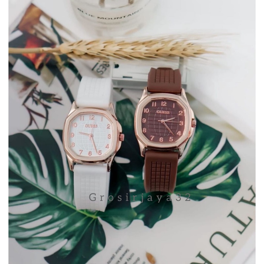 (GROSIRJAYA32) Jam Tangan Quartz TIARA Strap Rubber PU Analog Casual Gaya Retro Wanita Persegi Watch Korean Fashion Body Polos