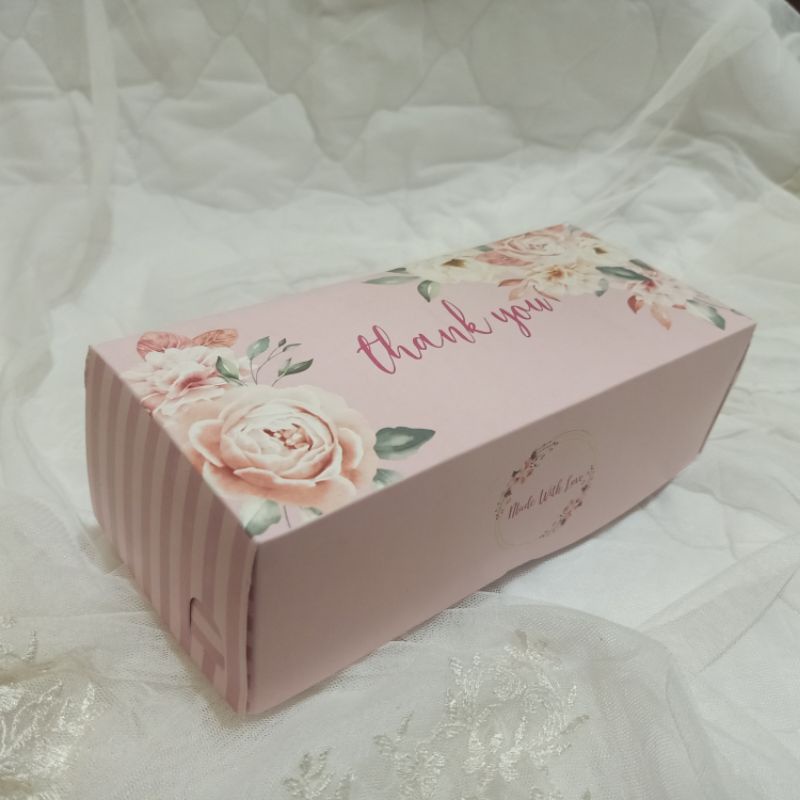 

kotak kue ivory laminating 22x10x7 isi 10pc