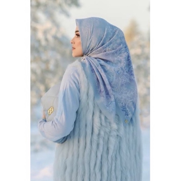Disney frozen Buttonscarves- Aquamarine