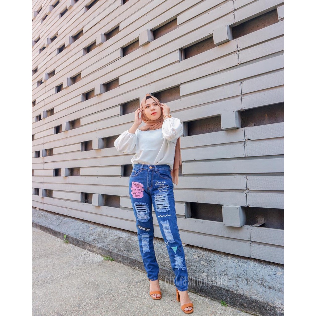 GFS LY REASONS BOYFRIEND JEANS