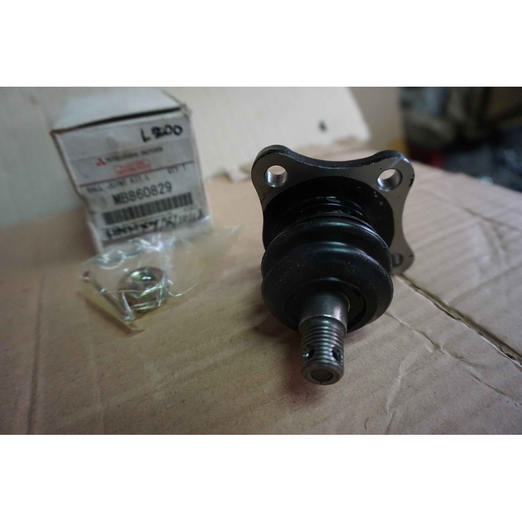 Ball Joint Atas Mitsubishi Strada L200 Double Cabin